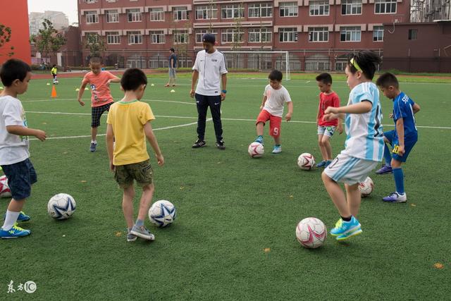 勇士促成NBA史上首个六方交易 李凯尔正式加盟