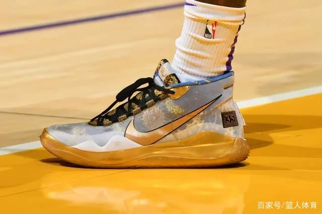 哈登23+11库里两次崴脚提前伤退 快船力克勇士