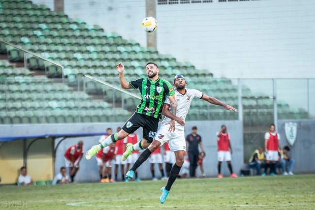 小萨32+21国王险胜鹈鹕3连胜 绿军大胜活塞